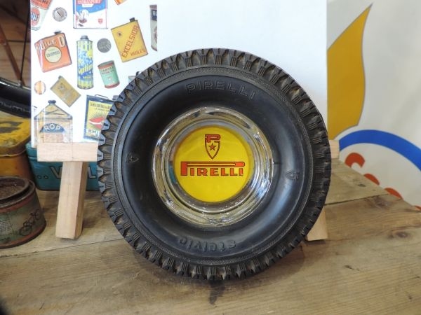 Cendrier Pirelli