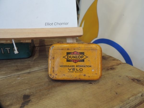 Boîte Dunlop "Saxol"