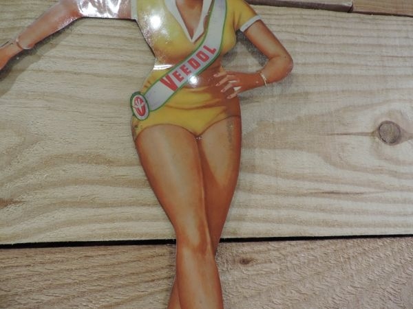 Pin-up Veedol
