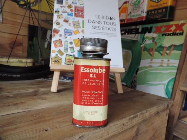 Bidon d'huile Essolube