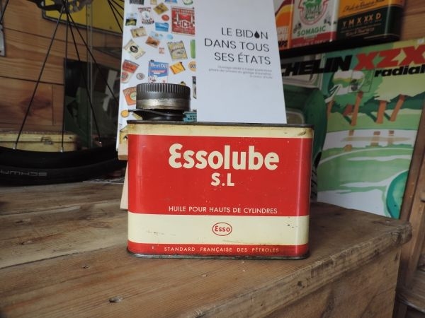 Bidon d'huile Essolube