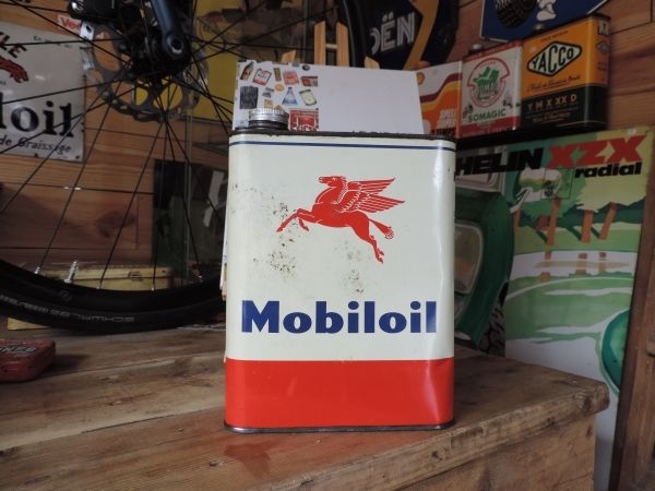 Bidon d'huile Mobiloil