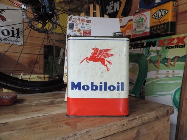 Bidon d'huile Mobiloil