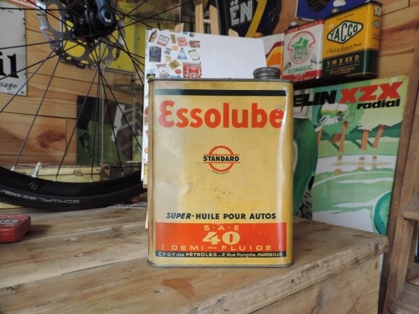 Bidon d'huile Essolube