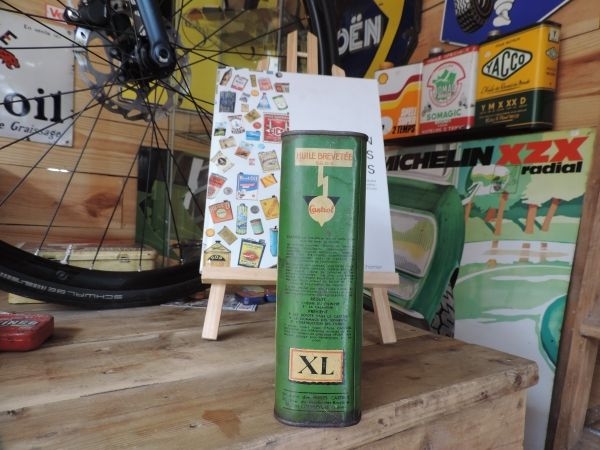 Bidon d'huile Castrol