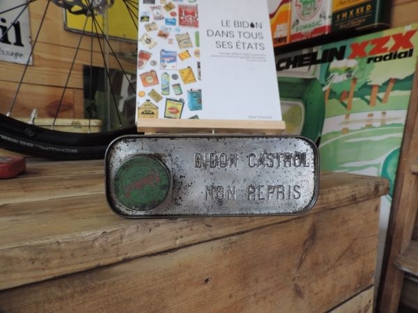 Bidon d'huile Castrol