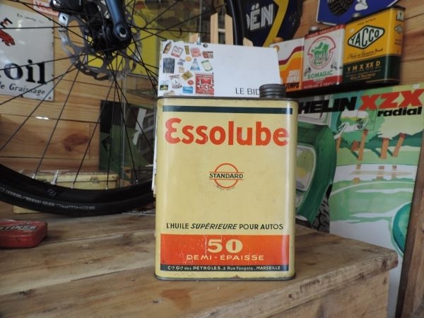 Bidon d'huile Essolube