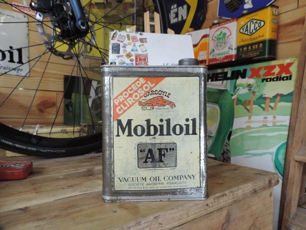 Bidon d'huile Mobiloil