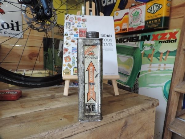 Bidon d'huile Mobiloil