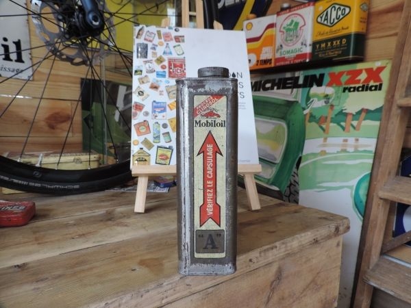 Bidon d'huile Mobiloil
