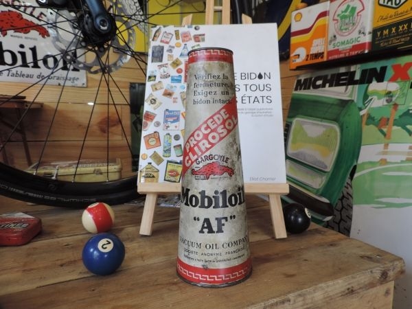 Bidon d'huile Mobiloil