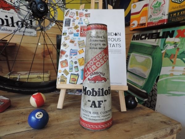 Bidon d'huile Mobiloil