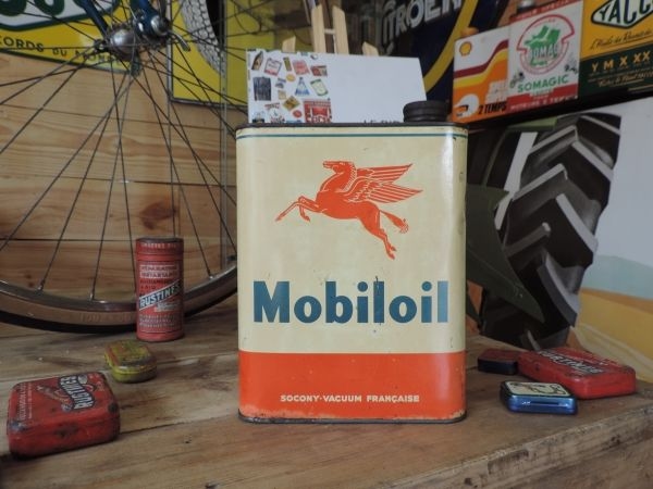Bidon d'huile Mobiloil