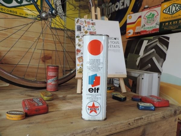 Bidon d'huile Elf