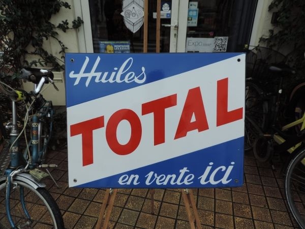 Plaque émaillée Total