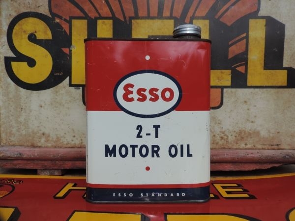 Bidon d'huile Esso
