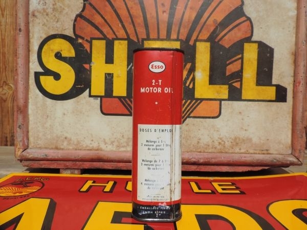 Bidon d'huile Esso