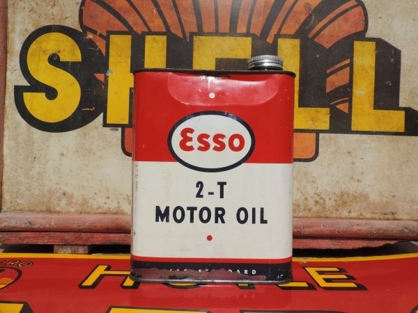 Bidon d'huile Esso