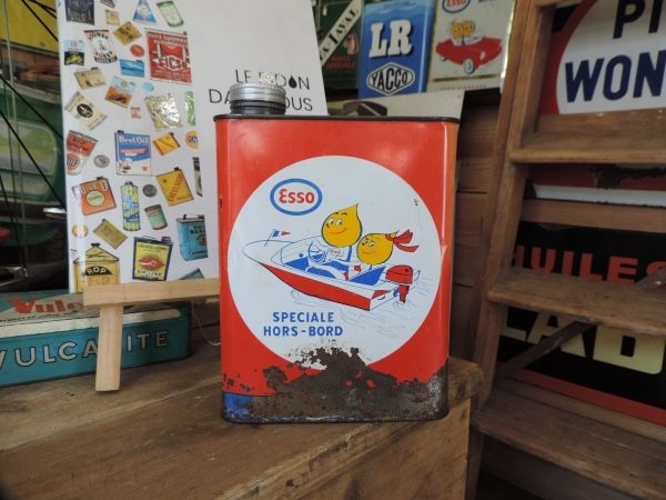 Bidon d'huile Esso