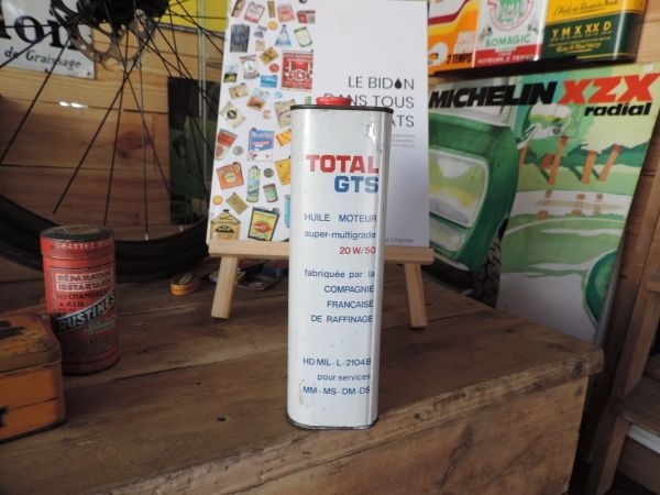 Bidon d'huile Total