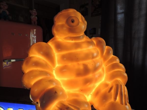 Enseigne lumineuse Michelin