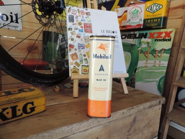 Bidon d'huile Mobiloil