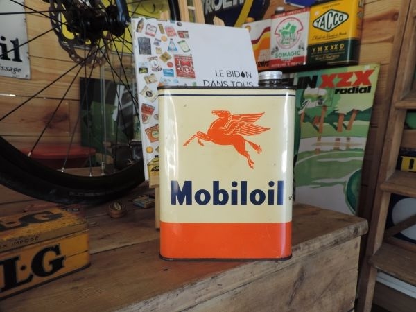 Bidon d'huile Mobiloil