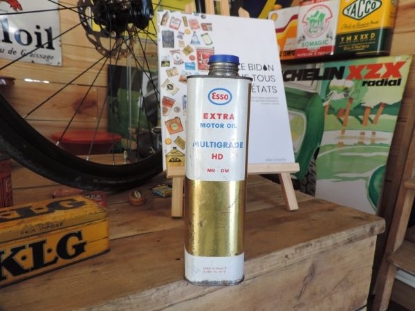Bidon d'huile Esso