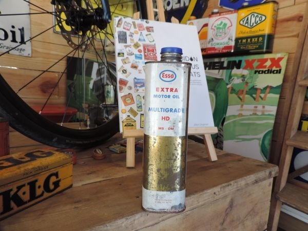 Bidon d'huile Esso