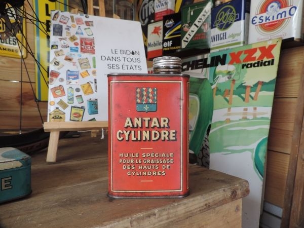 Bidon d'huile Antar