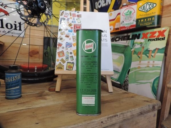 Bidon d'huile Castrol