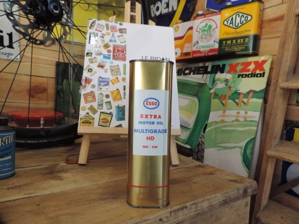 Bidon d'huile Esso