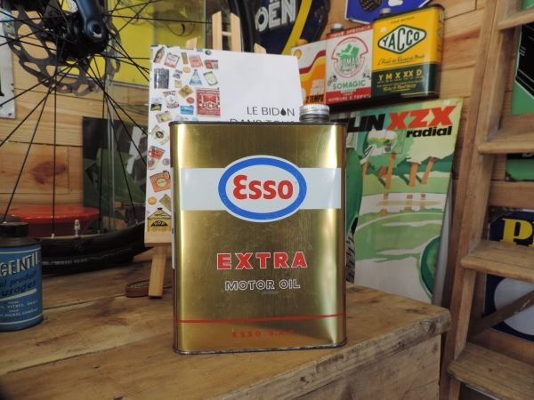 Bidon d'huile Esso