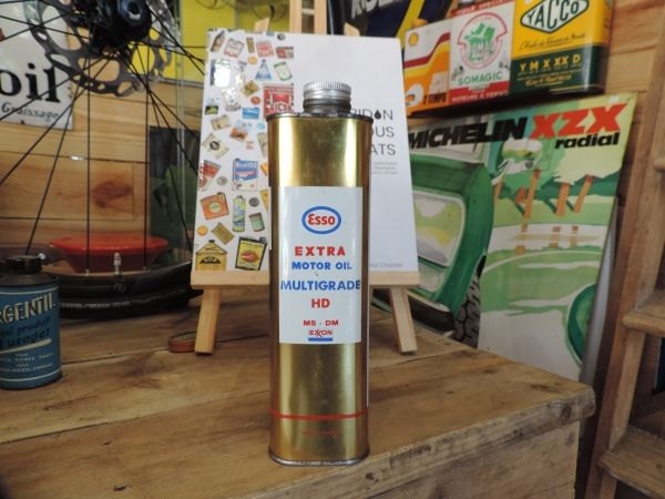 Bidon d'huile Esso