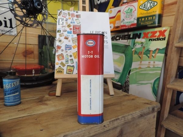 Bidon d'huile Esso