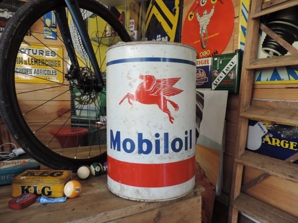 Fut à huile Mobiloil