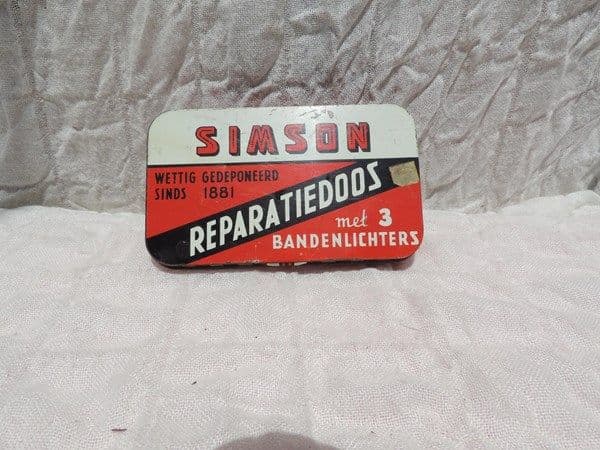 Boîte publicitaire SIMSON
