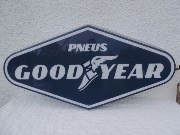 Enseigne lumineuse GOOD YEAR